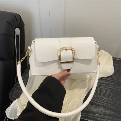 WESTERN-STYLE CROSSBODY HANDBAG